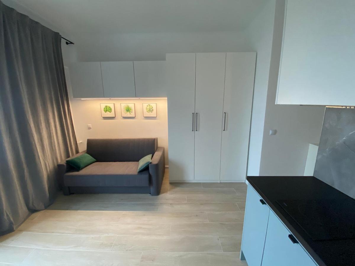 Brand New In Perfect Location * Warschau
